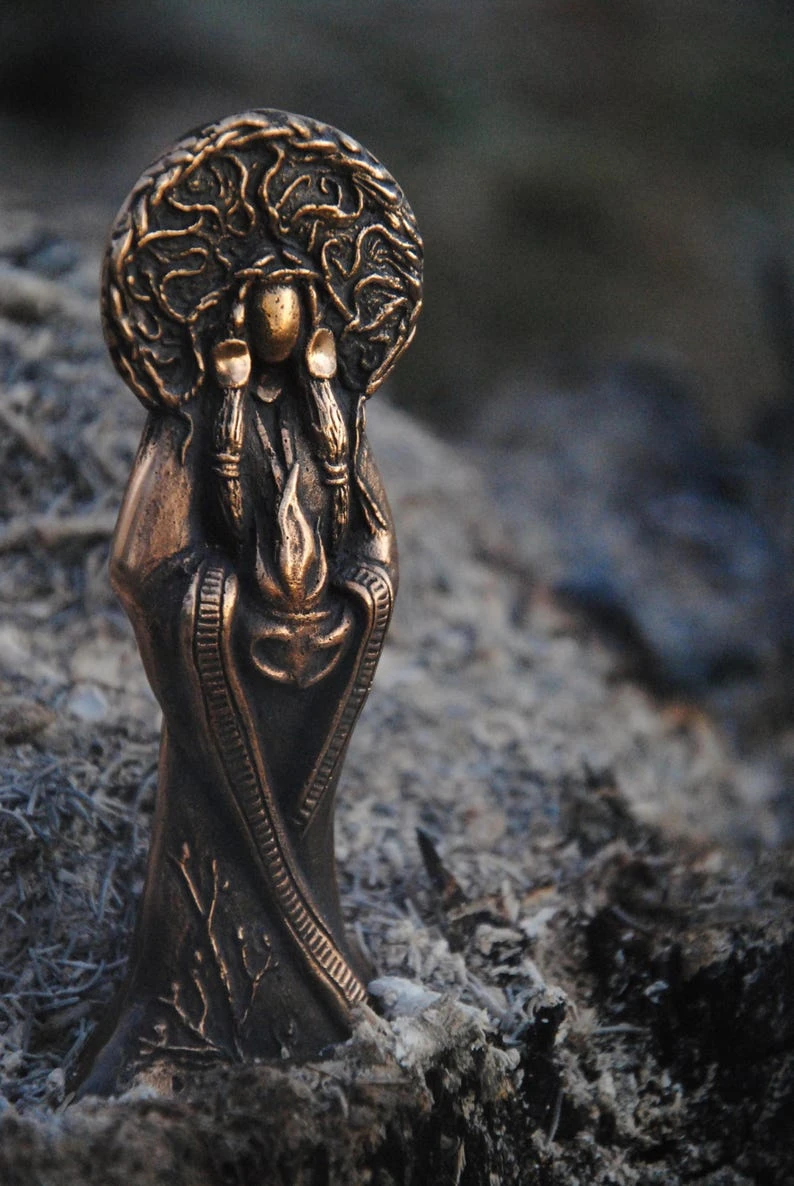 Statuette Brigid en bronze 