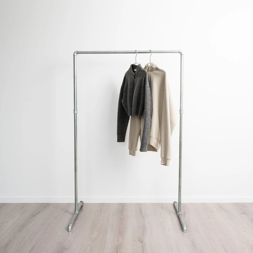 Portant industriel PAULA argent - dressing - autoportant - design industriel - livraison prêt à monter