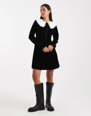 Miss Selfridge - Robe courte à col en velours - Noir