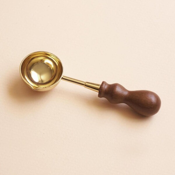 Cuillère à cire