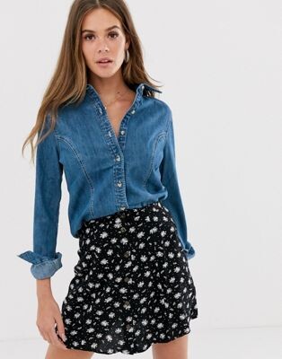 ASOS DESIGN - Chemise en jean ajustée style western - Bleu délavé moyen | ASOS