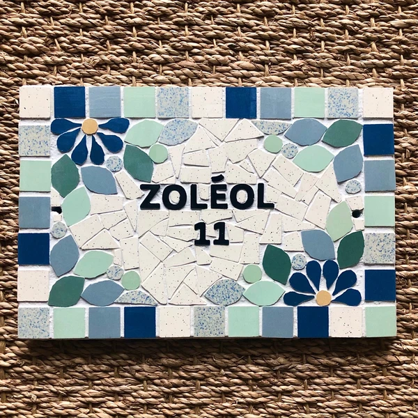 Plaque addresse nom de maison en mosaïque céramique 16 X 24cm à accrocher, style floral, possibilité de personnaliser couleurs