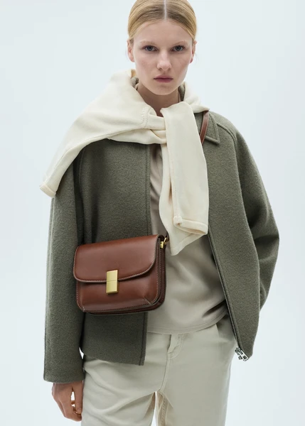 Sac bandoulière fermeture métallique - Femme | MANGO France métropolitaine