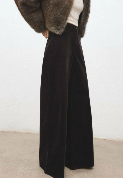 Pantalon/ jeans Jambes larges - marron foncé