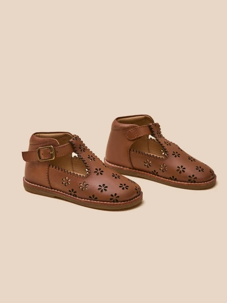 Salomés perforées en cuir Bébé