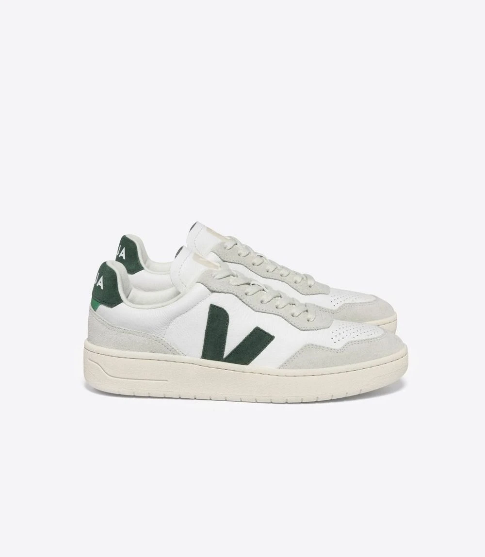 Baskets en suède et cuir certifié | blanc et vert "v-90 o.t. leath ex white cyprus" Veja