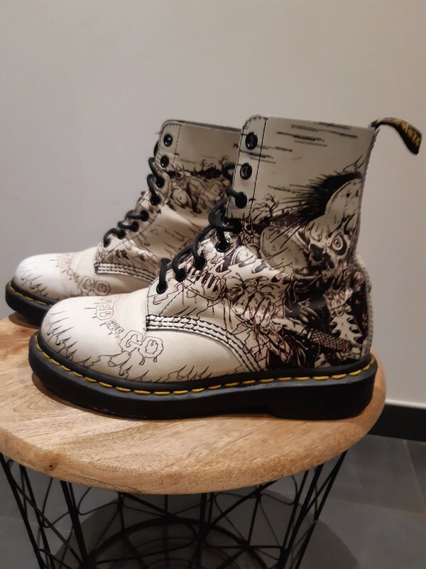 Doc martens edition limitée hotsell