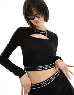 Tommy Jeans - Crop top à manches longues avec découpe et bandes logo - Noir