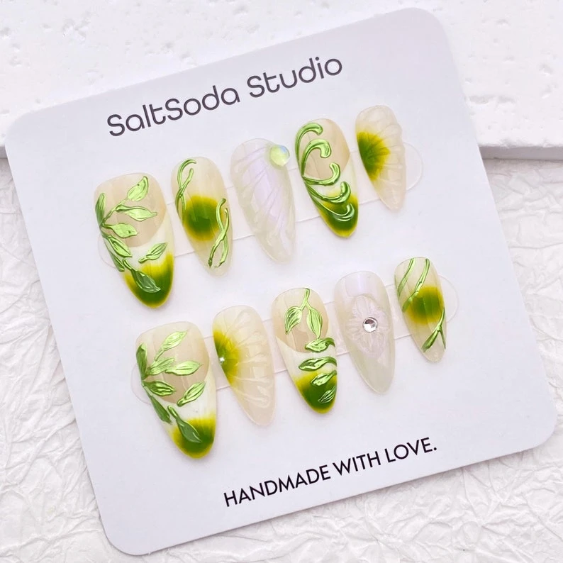 Ongles à presser 3D fleur et feuille, bout français vert amande