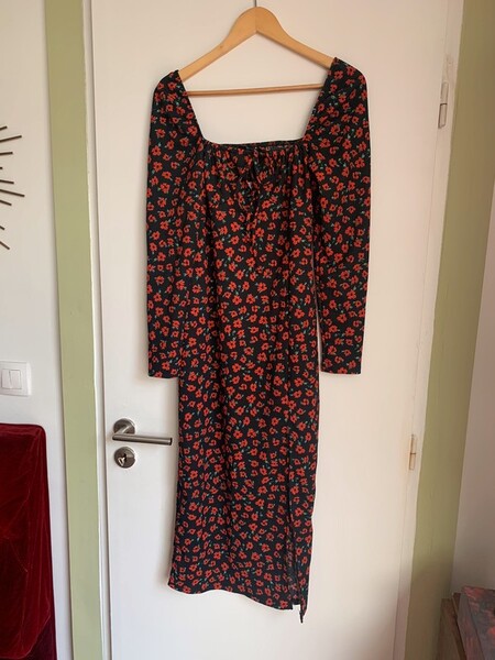 Robe à fleurs Bershka M