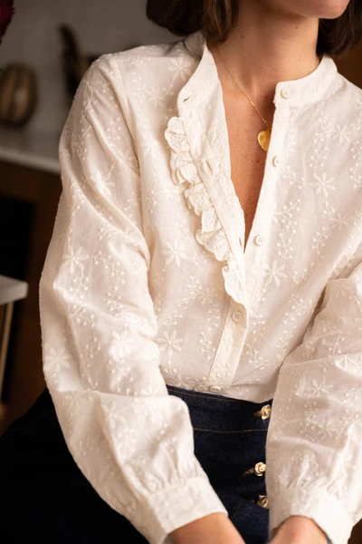 Chemise A Broderies Fleuries Et Volants - Ecru - Boutique Libertie