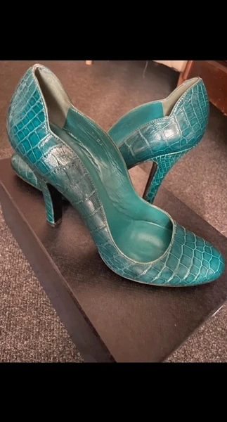Prada décolleté