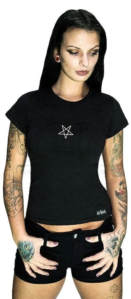 Alternative Round Neck T-shirt With Pentagram Necklace Star