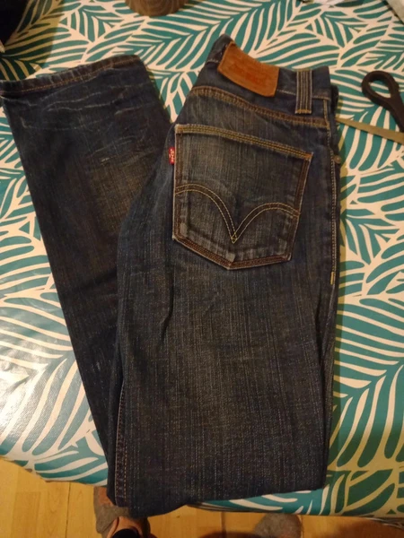 Jeans Levi's 511 taille 34 excellent état
