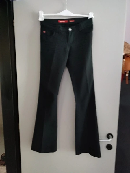 Pantalone a zampa vita bassa y2k
