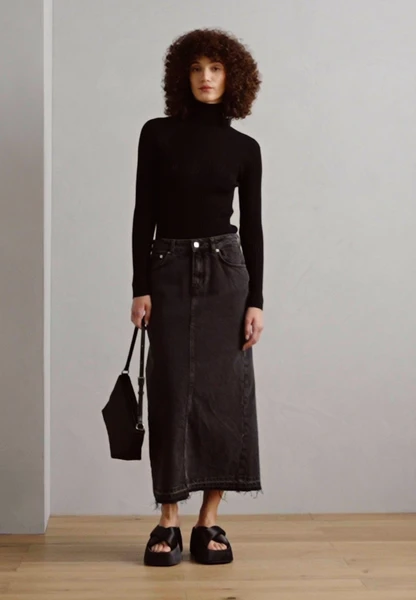 Pullover - black
