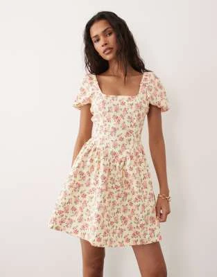 New Look - Robe courte à petites fleurs avec taille en V et manches bouffantes - Jaune
