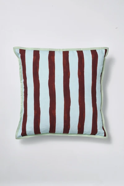square cushion - wide stripe