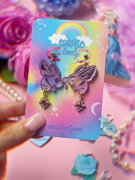 Boucles d'oreilles abeille lavande | Boucles d'oreilles époque Régence | Boucles d'oreilles en acrylique | Boucles d'oreilles romantiques | Boucles d'oreilles noyau Regency | Boucles d'oreilles bourdons