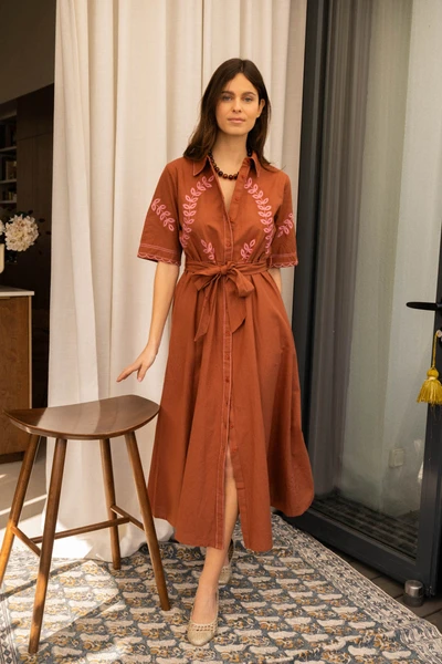 Robe Midi Avec De La Broderie - Caramel - Boutique Libertie