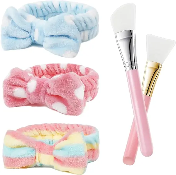 URAQT Bandeau de cheveux avec nœud papillon, 3 pièces Bandeau de maquillage avec 2 brosses en silicone pour masque facial, Bandeau élastique en flanelle pour femmes pour le maquillage, le lavage du visage, le sport et les soins de la peau
