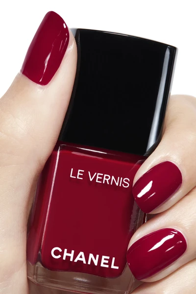 LE VERNIS