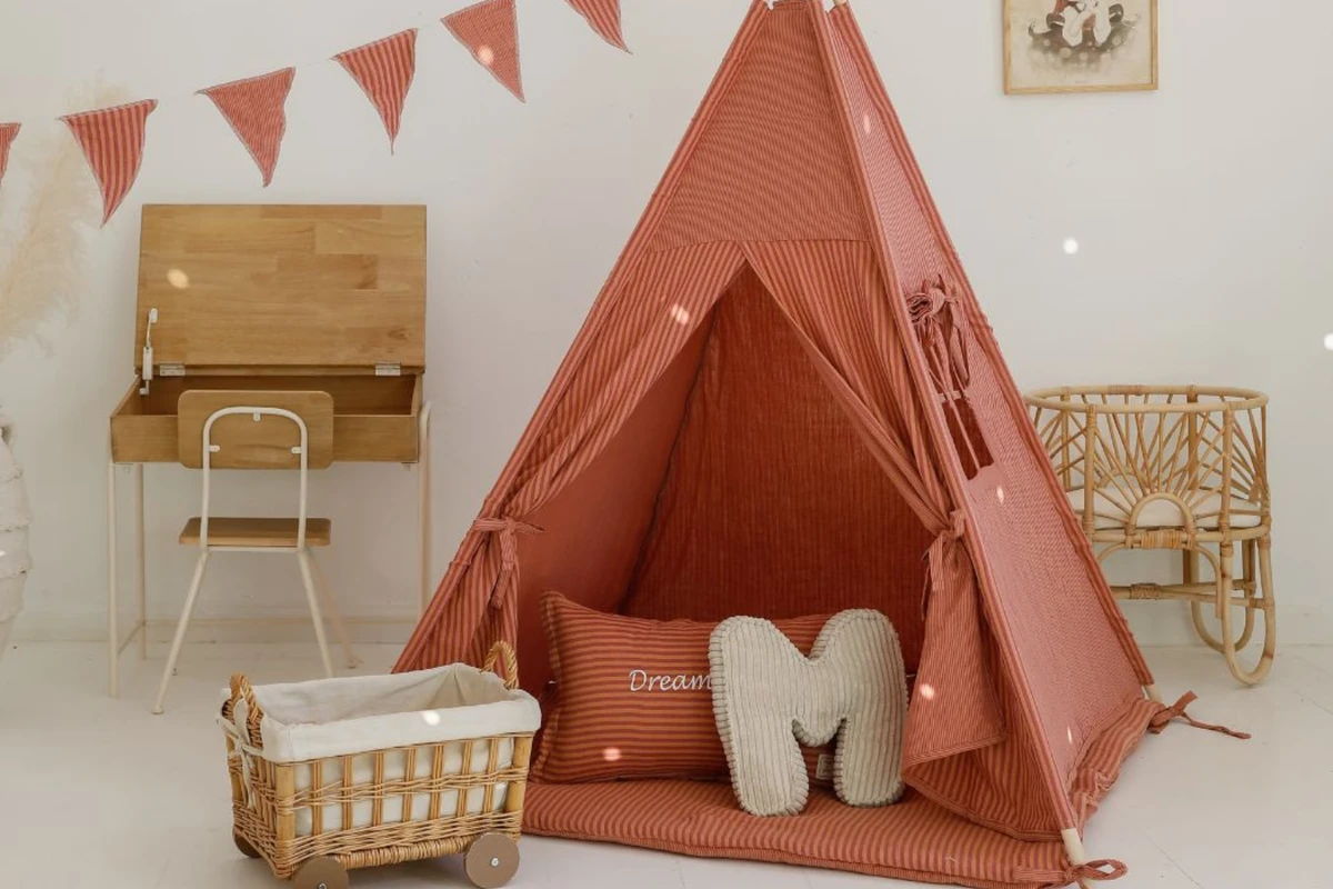 Tipi en Mousseline à Rayures avec Tapis - Dalia