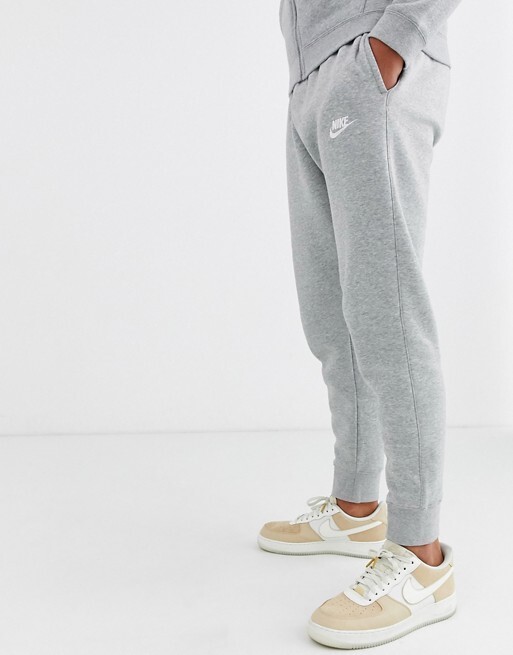 Nike - Club - Pantalon de jogging resserré aux chevilles - Gris BV2671-063