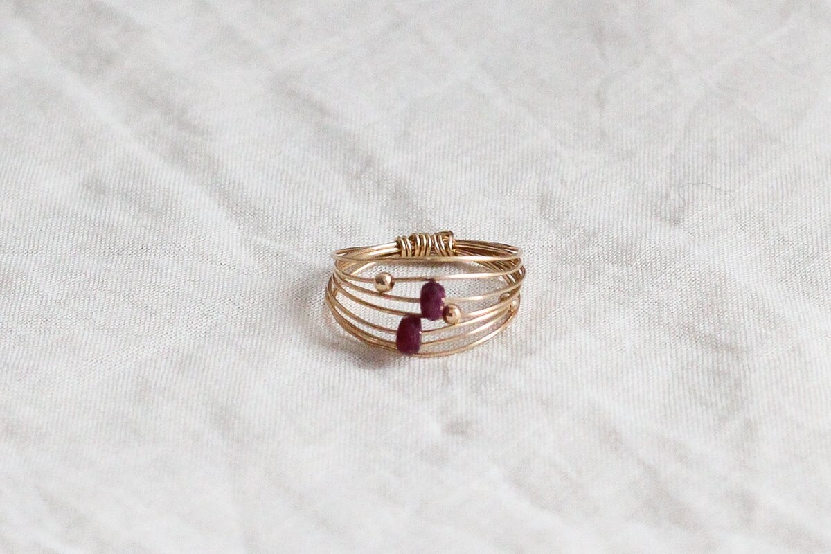 Bague Wire // Red Saphire
