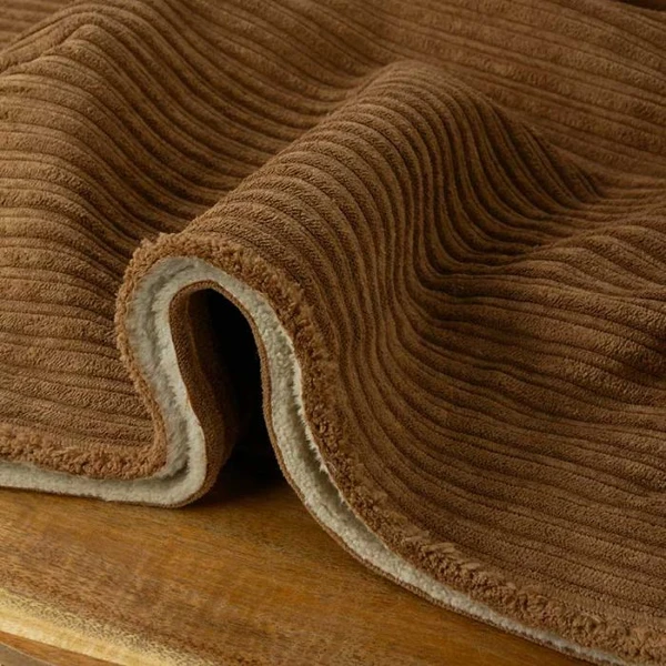Tissu velours côtelé envers fausse fourrure marron - Chic et confortable