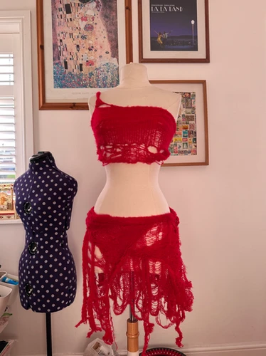 Blood red set