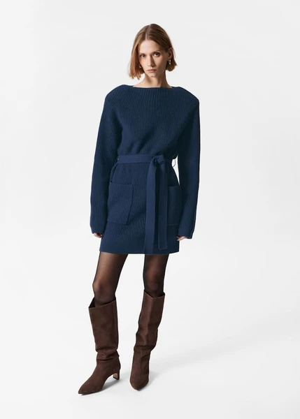 Robe courte en laine ceinturée