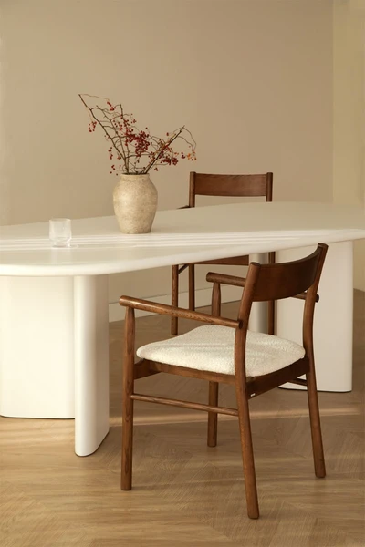 Chaise de salle à manger en chêne et bouclette Mara Signature