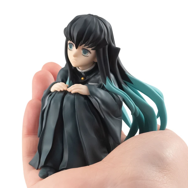 sitting muichiro