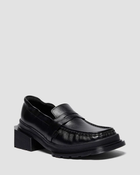 MOCASSINS MAYBOLE EN CUIR FRONCÉ À BOUTS CARRÉS en Noir | Dr. Martens