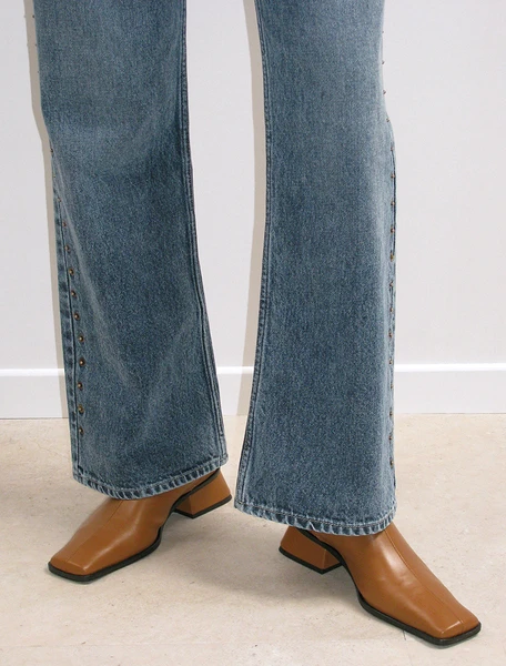 DELTA-Light brown long-tip ankle boots