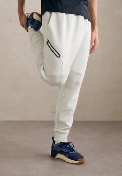 UNSTOPPABLE FLEECE - Pantalon de survêtement - summit white/black