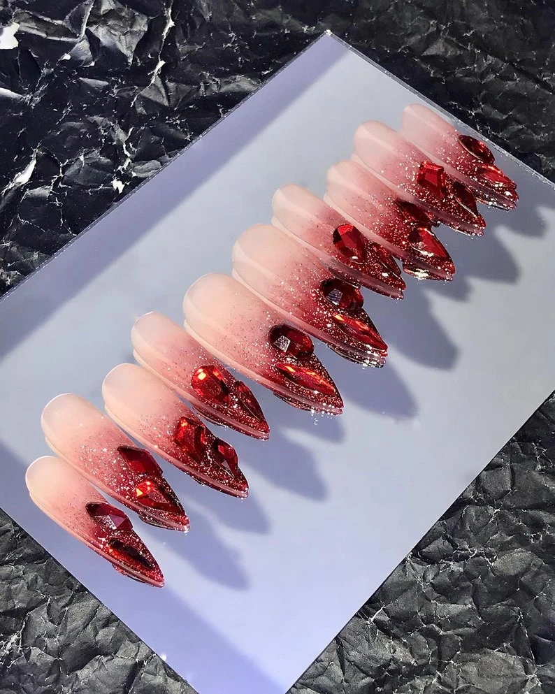 Pointe française rouge avec strass bling sur rose ombré long stylet presse sur les ongles, faux ongles acryliques faits main de luxe, ongle de