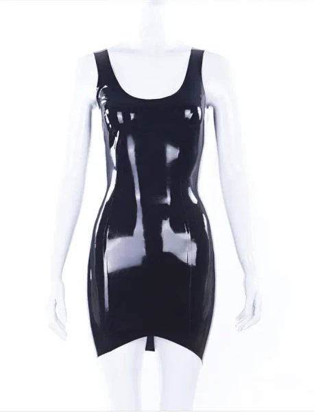 Petite robe noire en latex