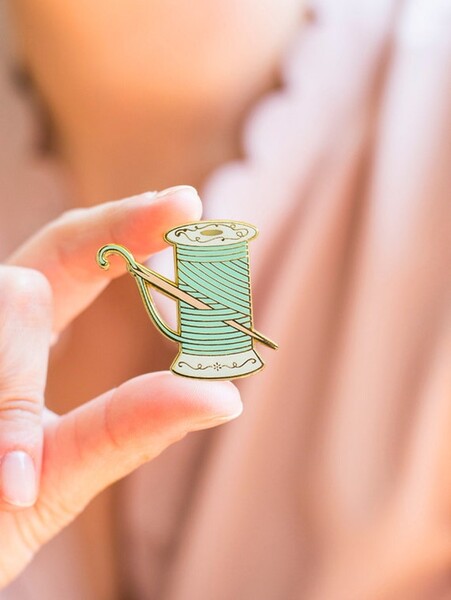 Épingle en émail aiguille et fil, badge d’épingle à coudre, épingle de couturière, cadeaux de couture, épingle à revers, épingle en émail esthétique
