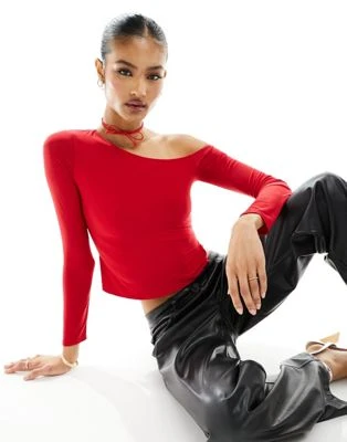Fashionkilla - Top près du corps à épaules dénudées et lien au cou - Rouge