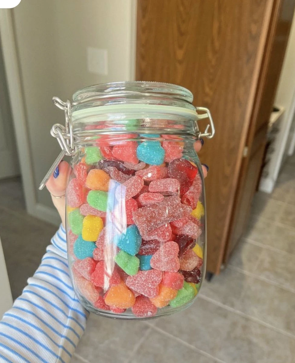 Bonbonnière en verre (avec des bonbons)