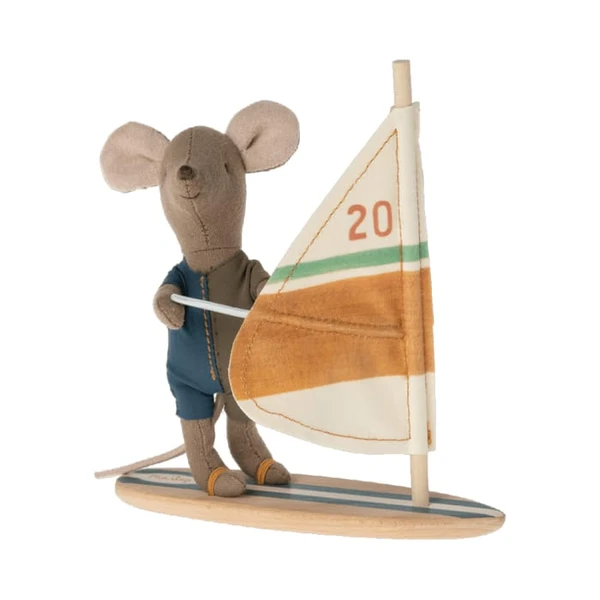 Beach mice - Surfer little brother