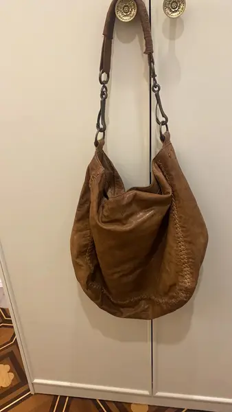 Borsa in pelle cuoio.