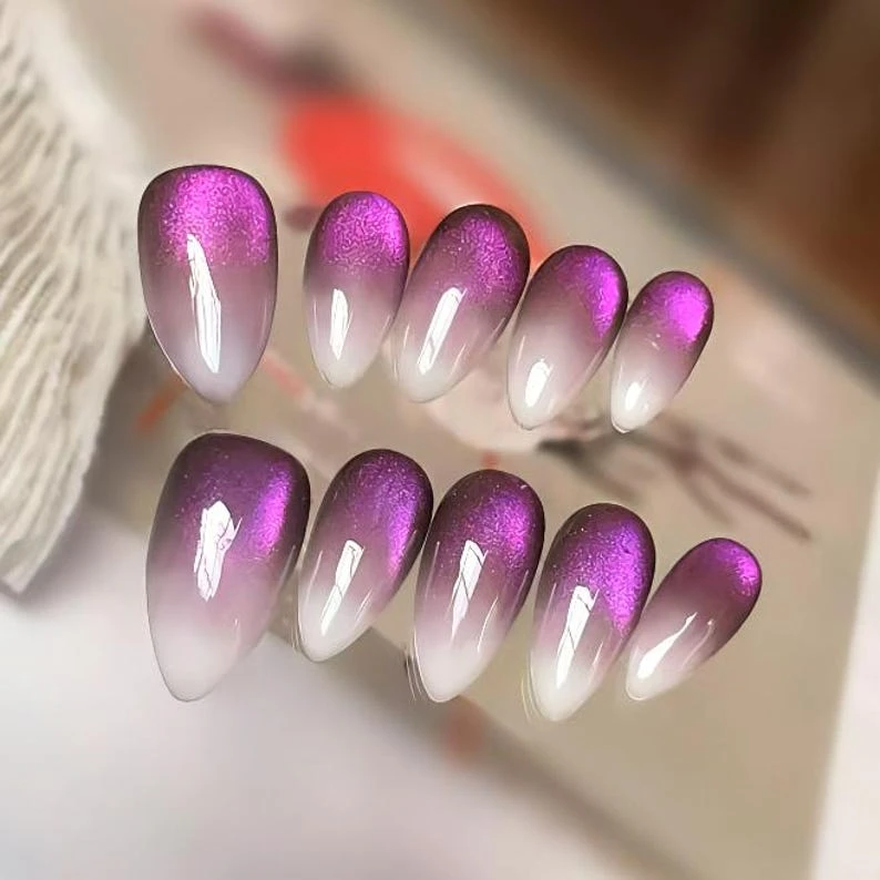 Fait main Rose rouge violet clair oeil de chat Aurora Appuyez sur les ongles Ongles dégradés Ongles oeil de chat Ongles en amande