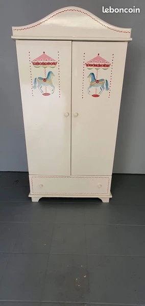 Armoire enfant, bois massif, fait main, blanc ivoire, motifs chevaux