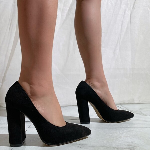 Escarpins à talons hauts et talons hauts