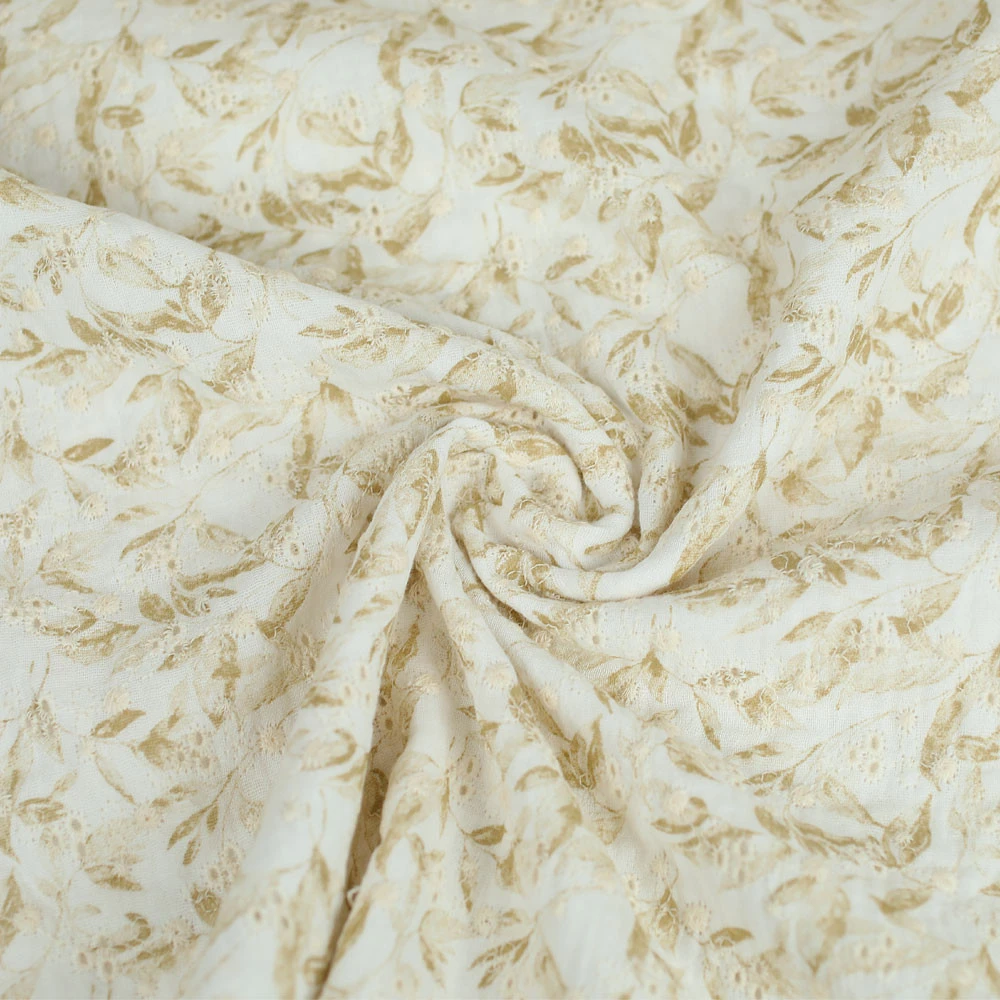 Tissu double gaze de coton brodé écru à motif feuilles cocoon | Tissu pour couture de vêtements de poids léger à moyen