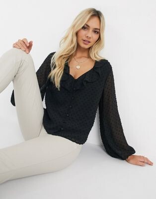 New Look - Top en tulle plumetis avec col à volants - Noir | ASOS