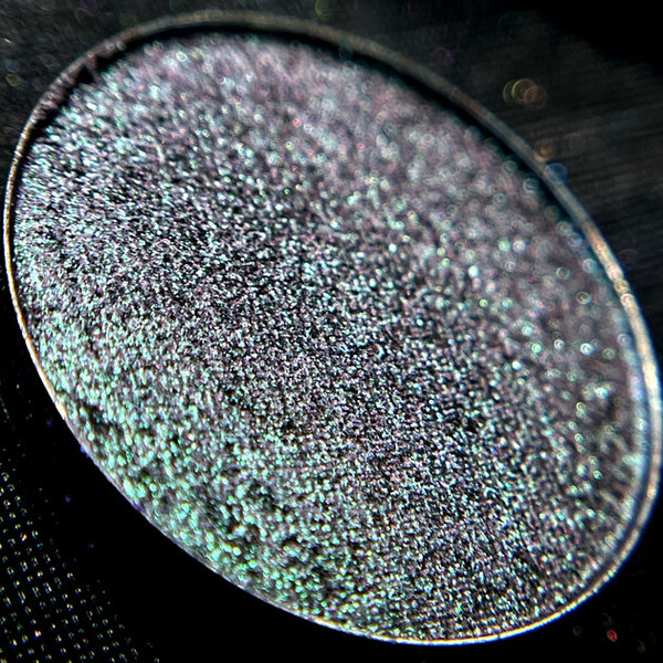 Chromatophore Multichrome Eyeshadow *NEW*